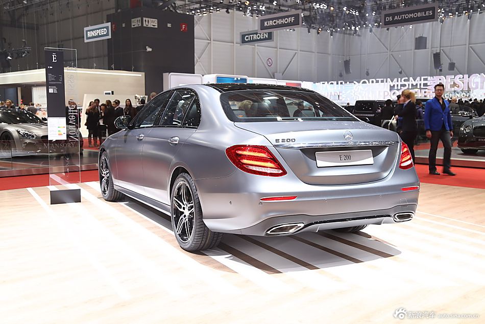 偏向商务范儿 新奔驰E级