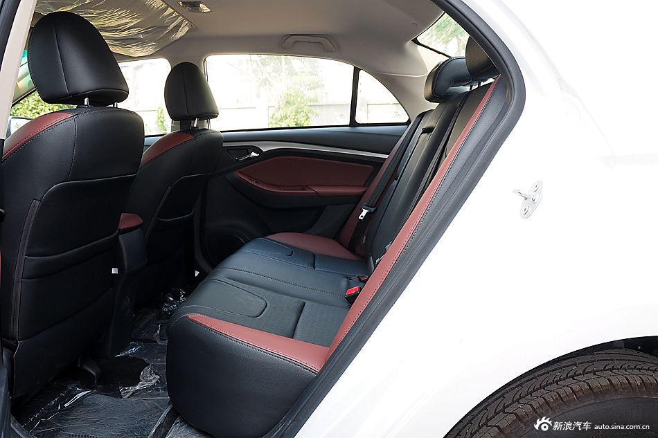 2015款比亚迪G5 1.5TI手动尊贵型