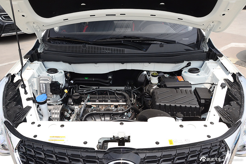 2016款北汽绅宝X35 1.5L手动精英版