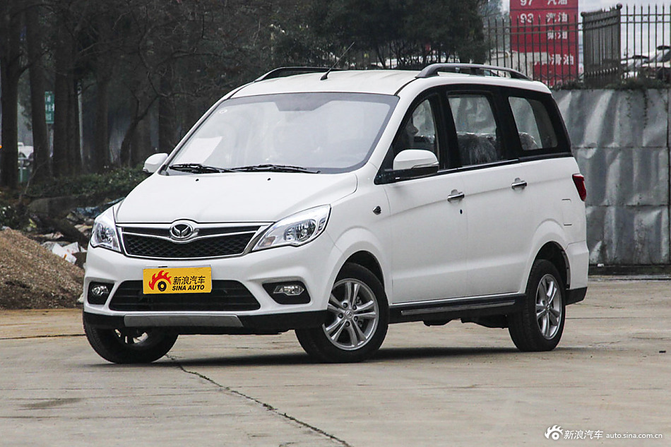 2015款北汽幻速H2 1.5L自动豪华型