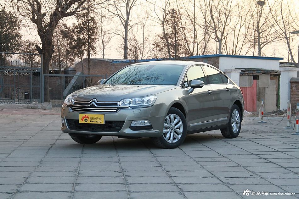 2013款东风雪铁龙C5到店实拍