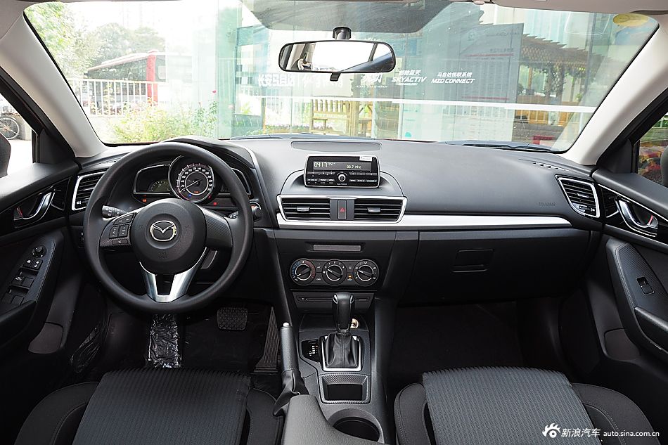 2016款马自达3昂克赛拉 两厢 1.5L自动舒适型