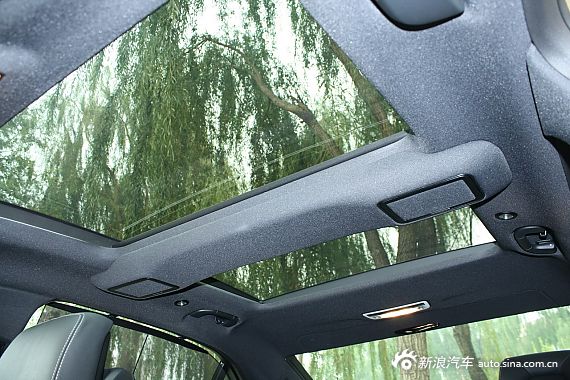 2014款奔驰E 300L运动轿车