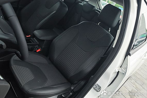 2015款福克斯两厢1.0L GTDi手动超能风尚型