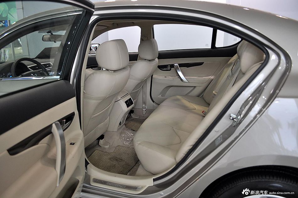 2013款睿骋2.0L自动豪华型