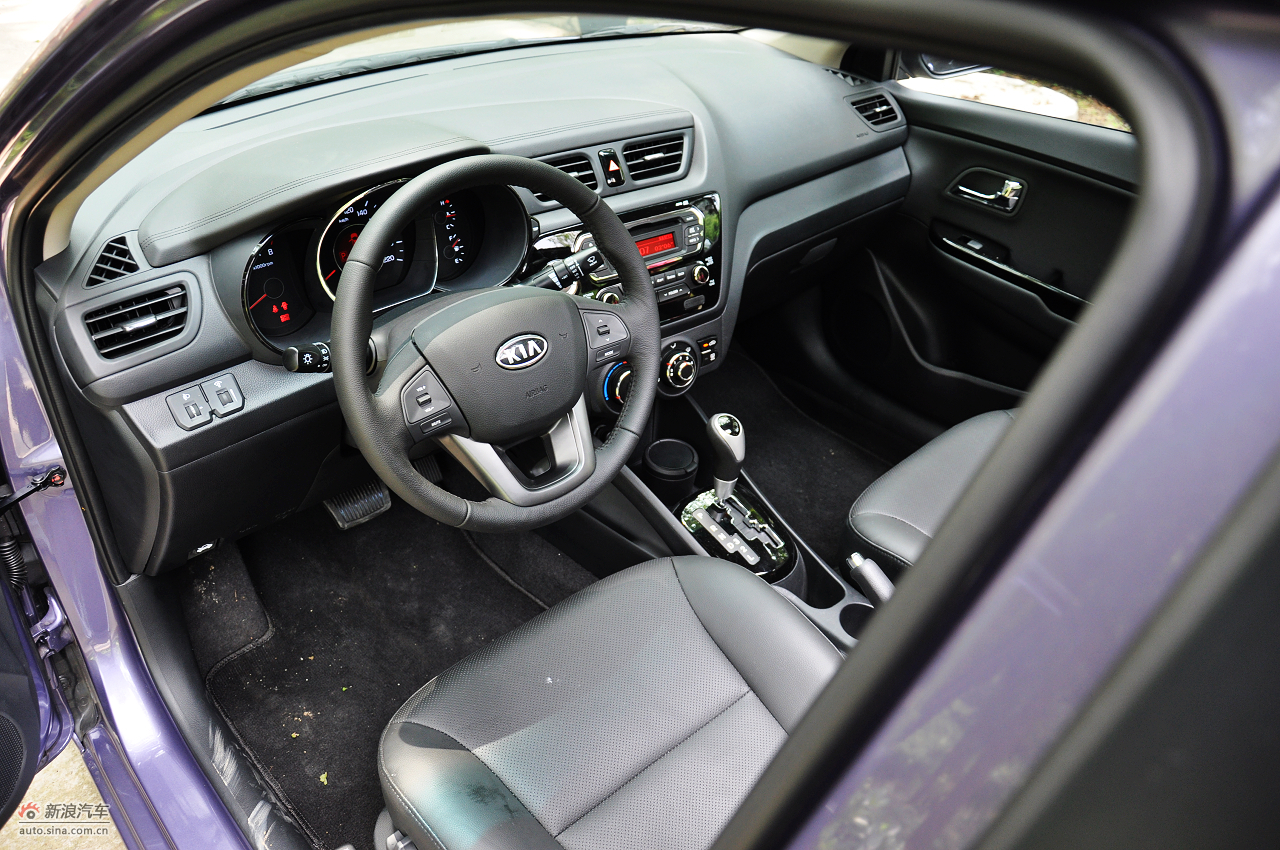 东风悦达起亚k2内饰功能