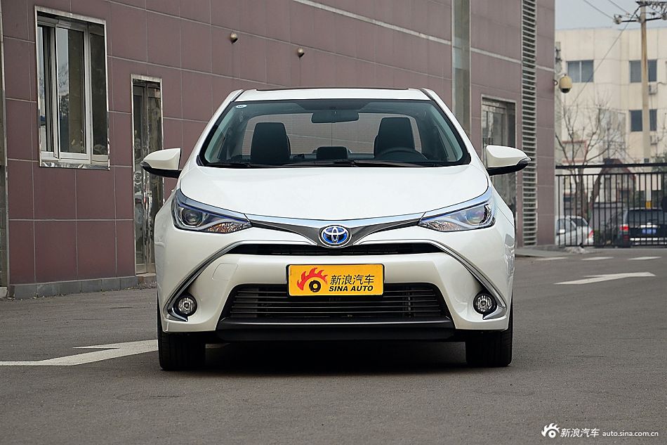 2016款雷凌双擎1.8H V CVT豪华版