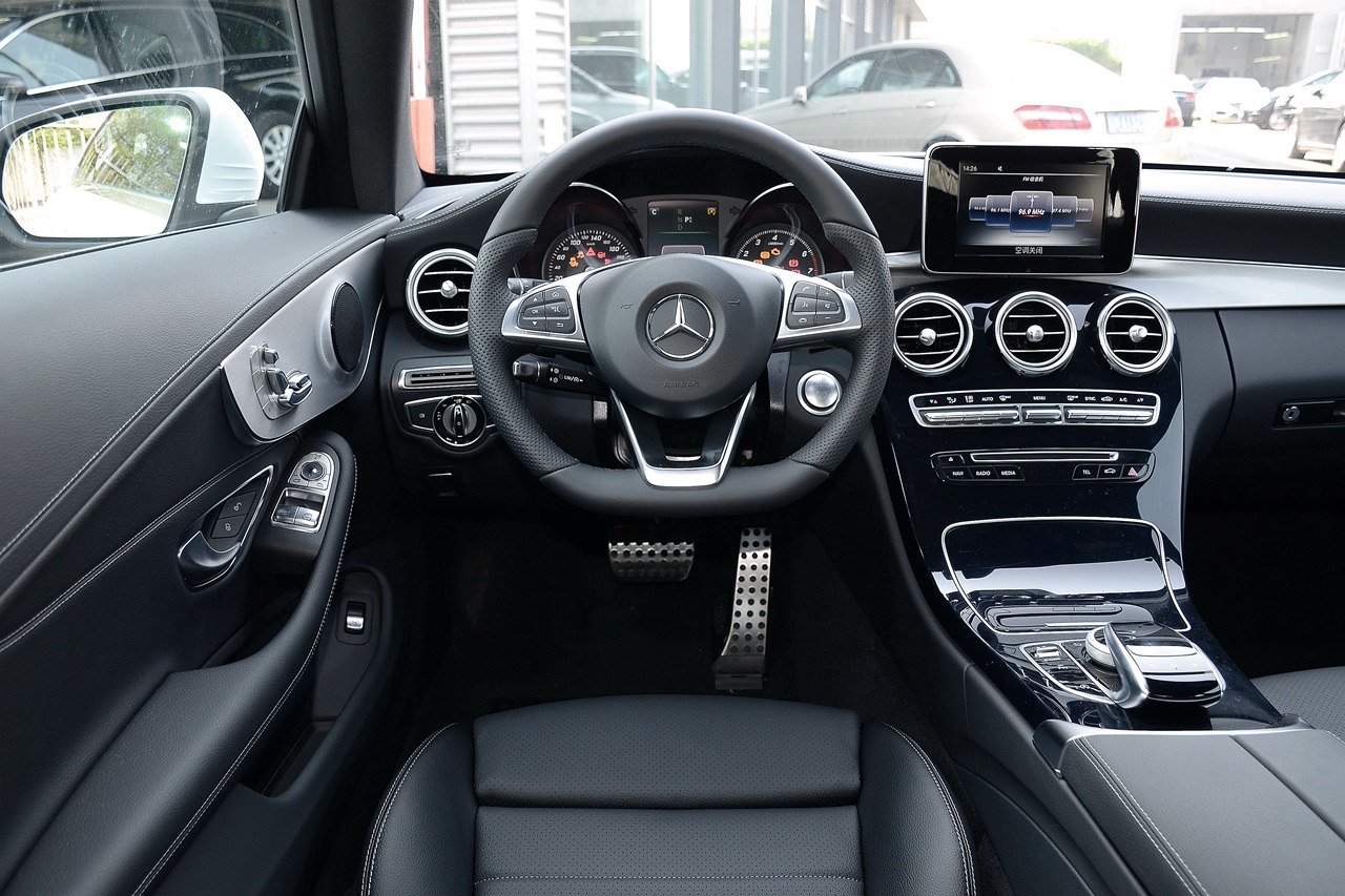 2016款奔驰c级 c200 2.0t自动 coupe轿跑版