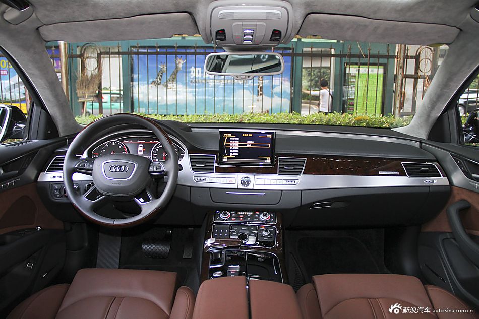 2014款奥迪A8L 6.3FSI W12quattro旗舰型