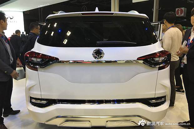 2016巴黎车展：双龙LIV-2概念车发布