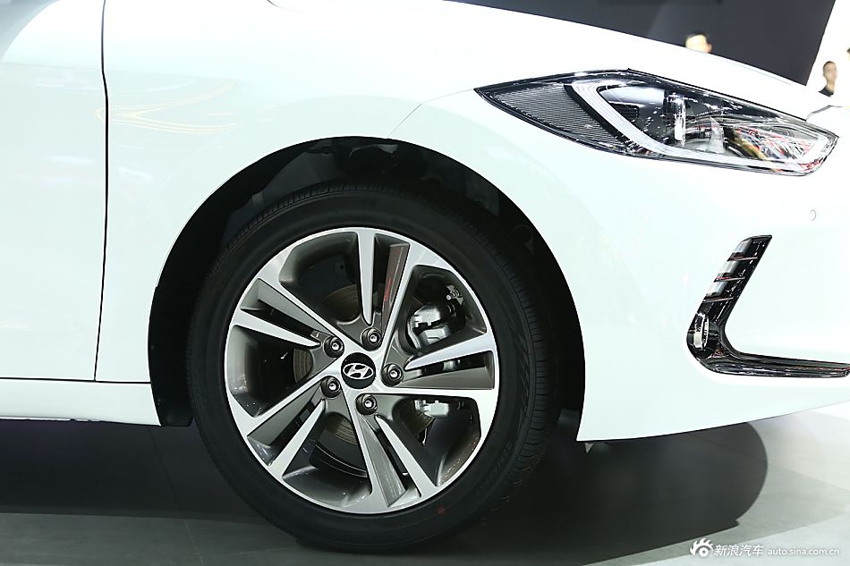 2015广州车展实拍现代领动