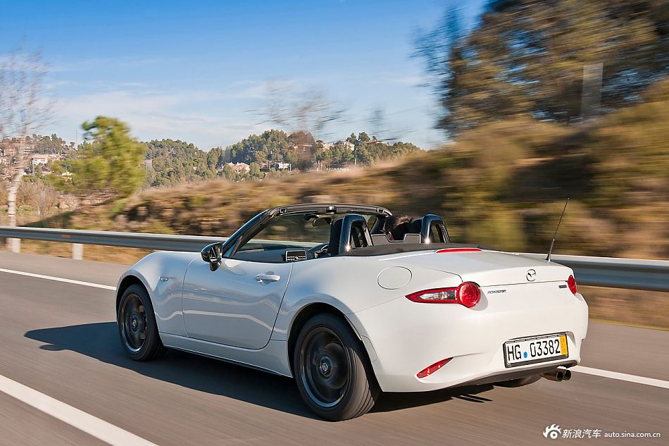 全新马自达MX-5官图