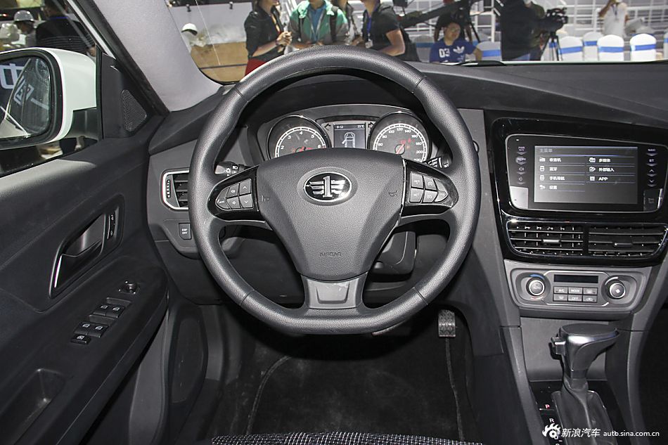 车展探馆：骏派首款A级车A70