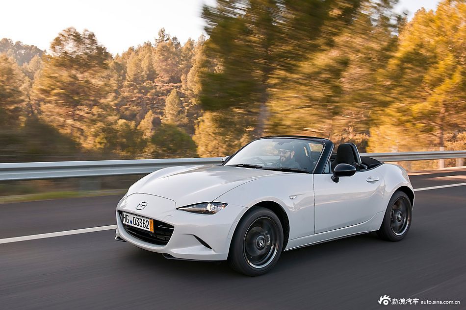 全新马自达MX-5官图