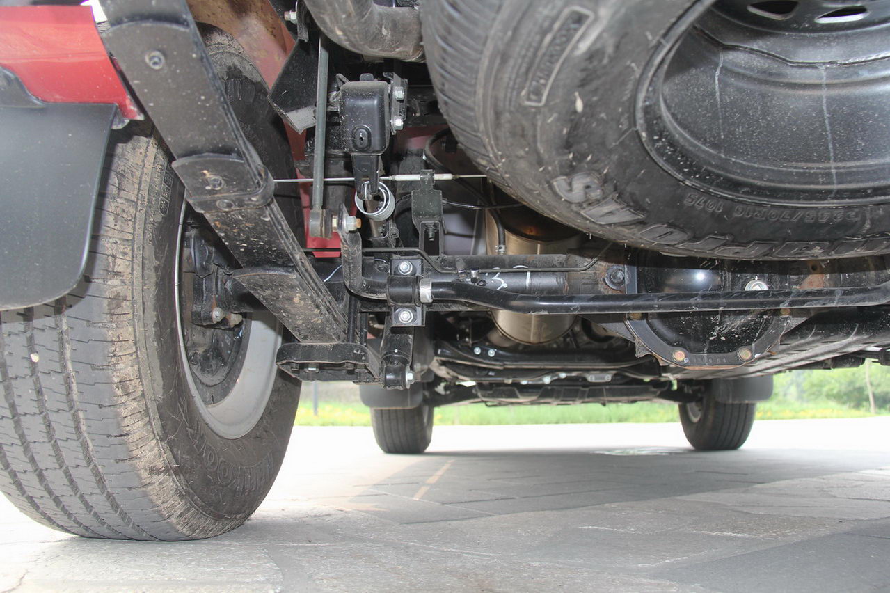 2013款帕拉丁 2.4l手动四驱纪念版豪华型 国iv