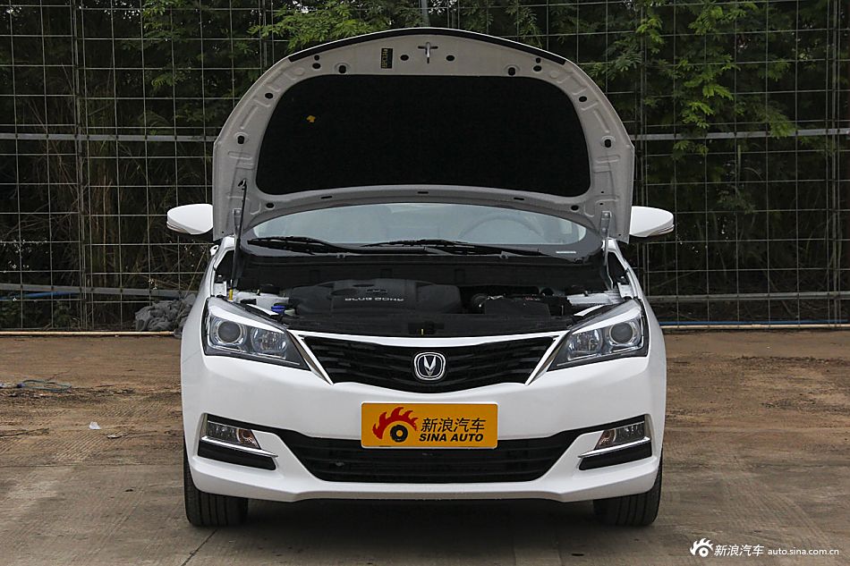 2015款悦翔V7 1.6L自动乐享型