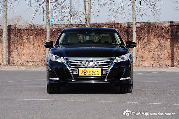 2015款皇冠2.5L自动尊享版