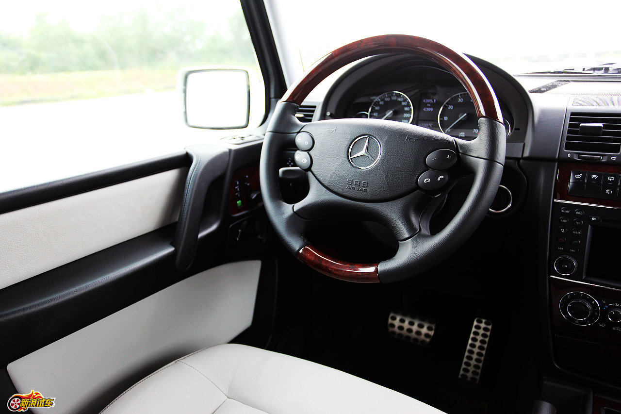 奔驰g500内饰图片