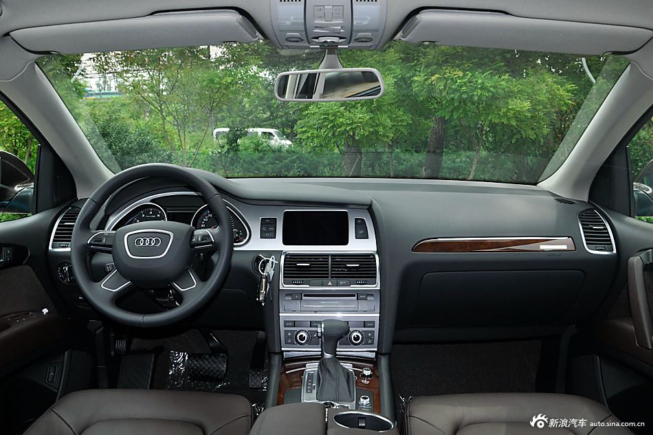 2015款奥迪Q7 40TFSI典藏型