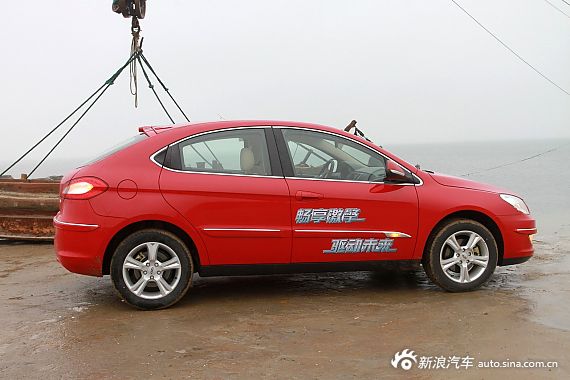 2012款奇瑞A3实拍