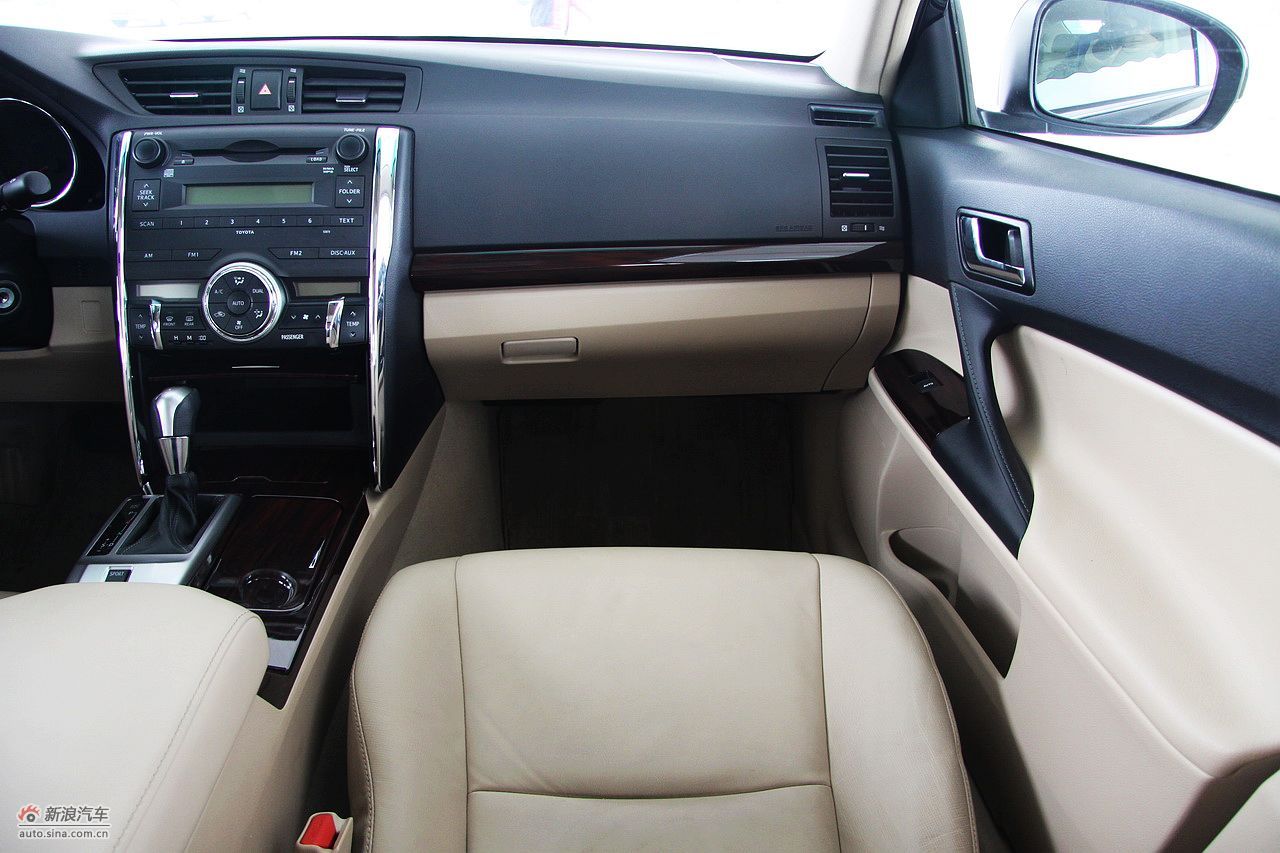 新锐志试车实拍-内饰_锐志内饰图片3057033_汽车图库_新浪汽车_新浪网