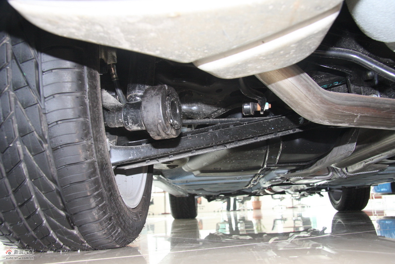 2009款荣威750d自动navi商雅版