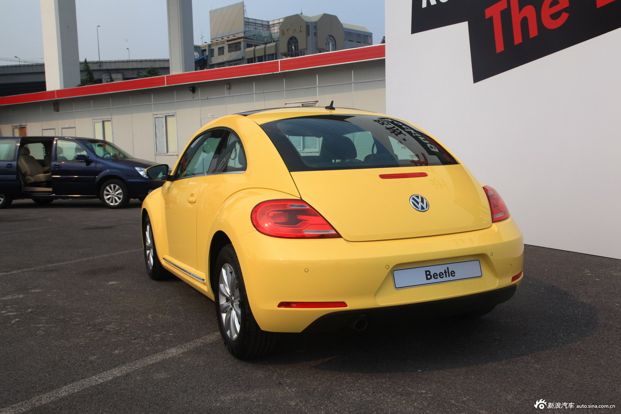 2013款甲壳虫实拍图_甲壳虫外观图片19407071_汽车图库_新浪汽车_新浪