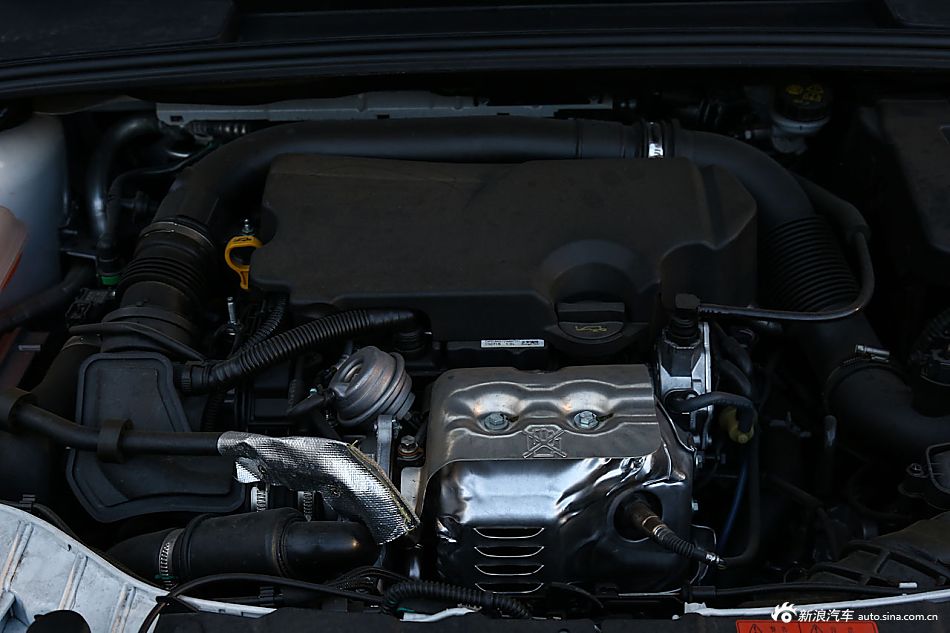 2015款福克斯两厢1.0T自动超能风尚型