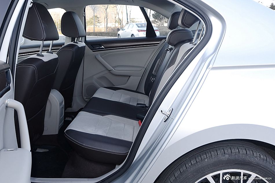 2016款宝来1.4T自动豪华型230TSI