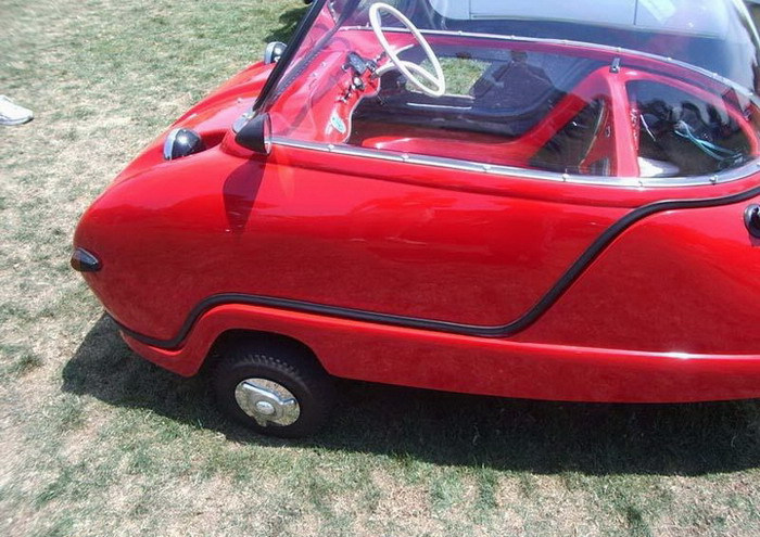 世界最小的双人车peel trident