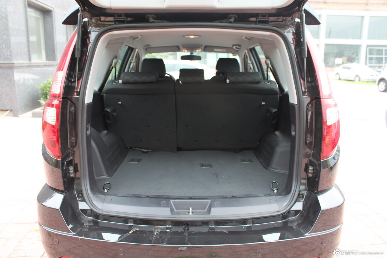 2012款哈弗h3_哈弗h3空间图片17777184_汽车图库_新浪汽车_新浪网