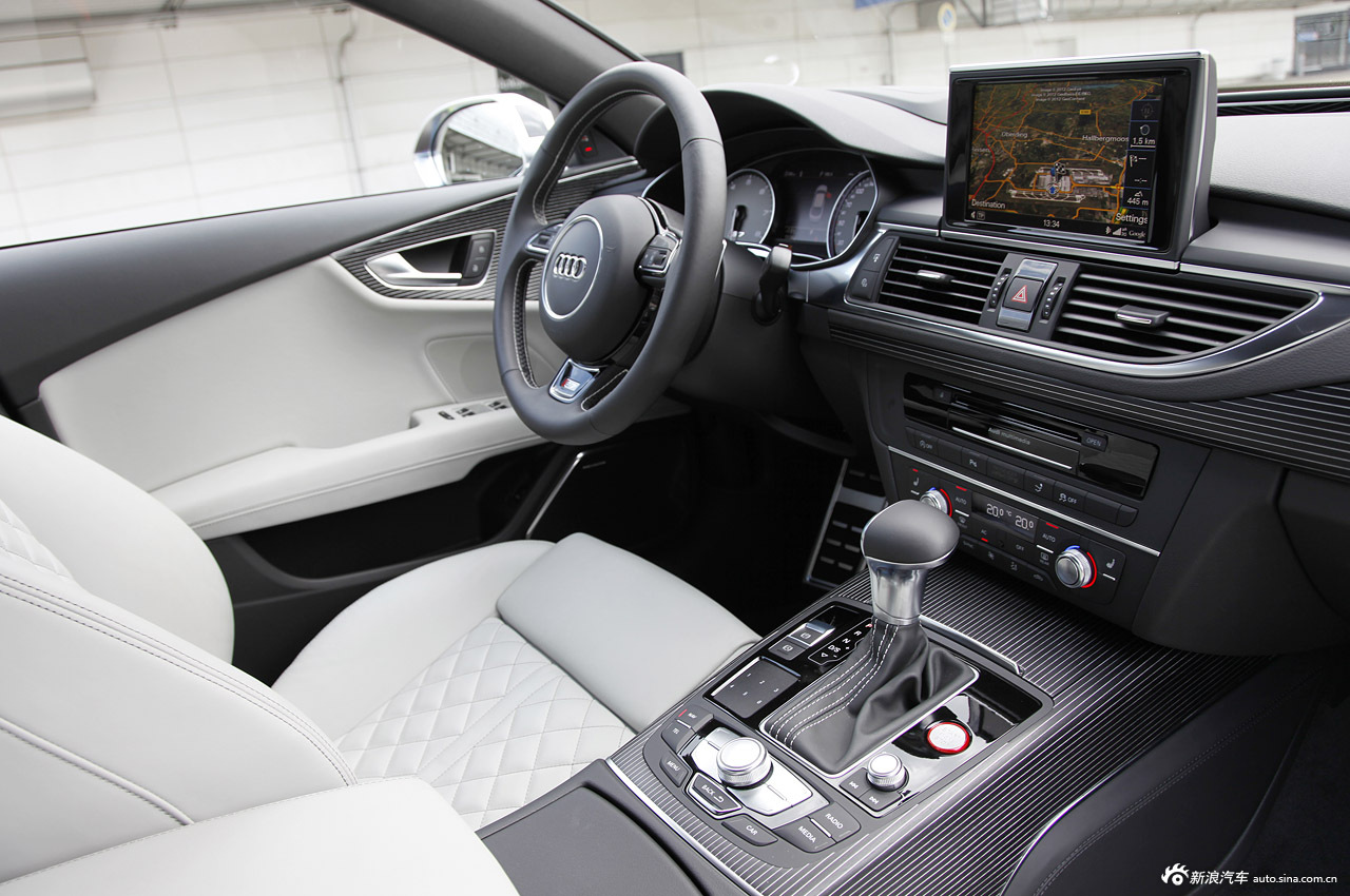 2013款奥迪s7内饰