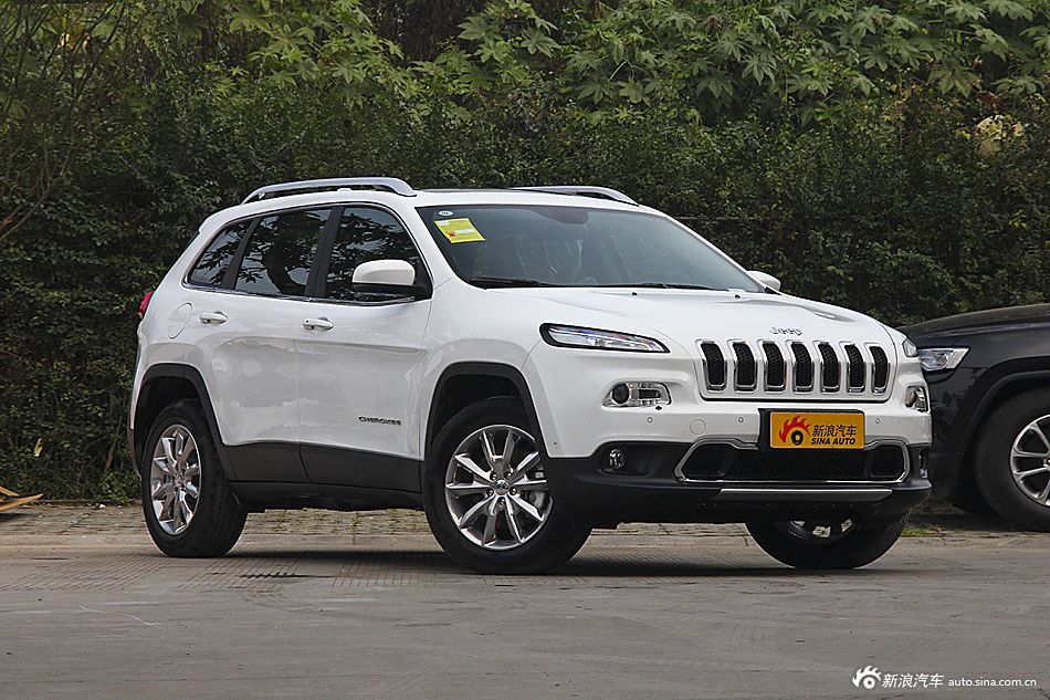 2016款自由光2.4L自动优越版