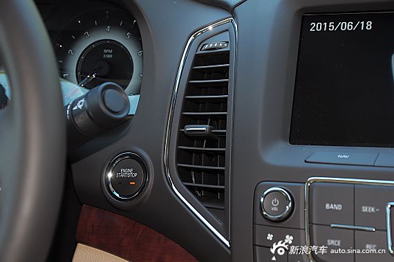 2015款荣威950 2.0T基本型