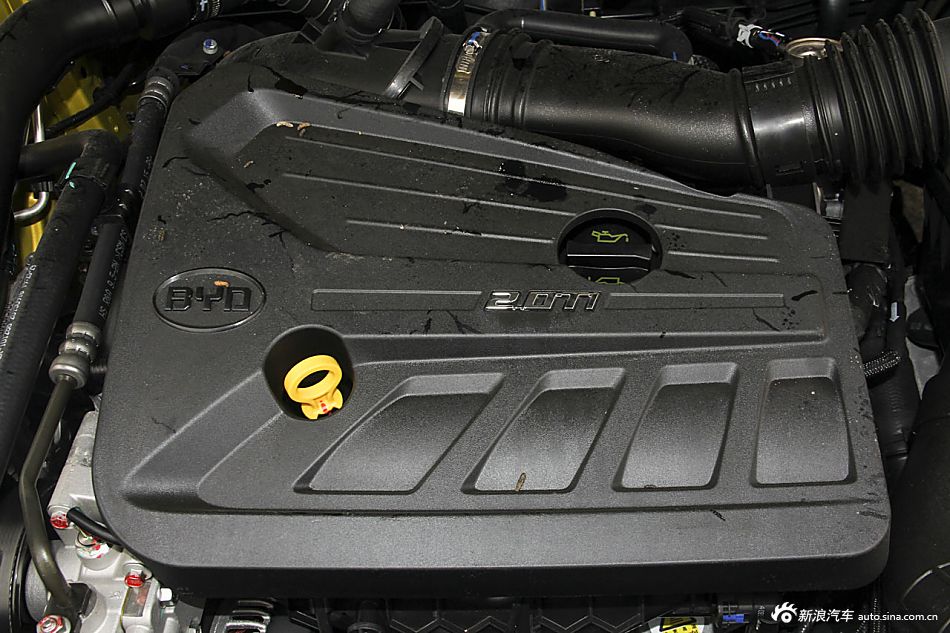 2016款比亚迪宋2.0TID自动尊贵型