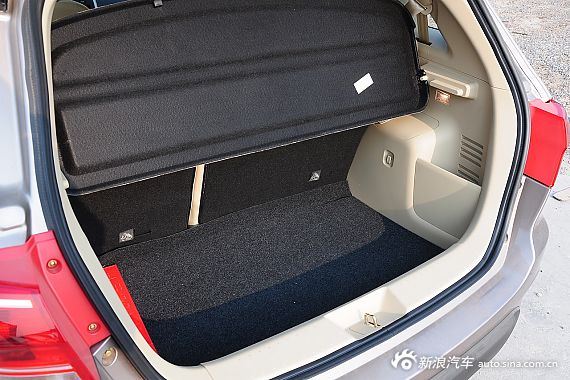 2015款绅宝D20自动两厢1.5L自动乐天版