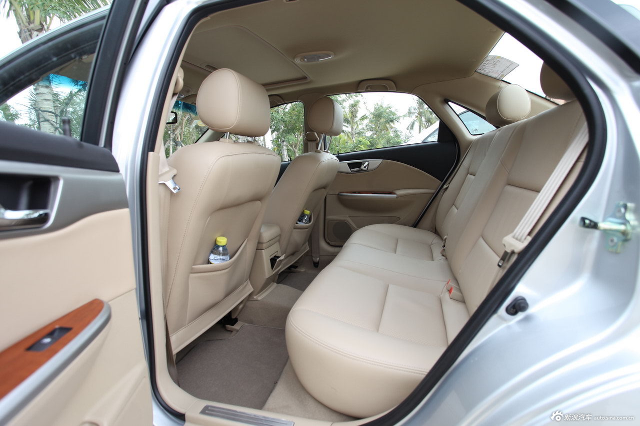 新凯越座椅空间_凯越空间图片24077292_汽车图库_新浪汽车_新浪网