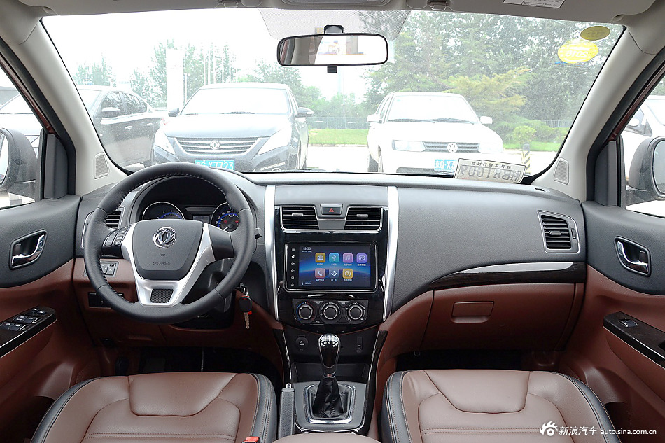 2016款风行SX6 2.0L手动尊享型