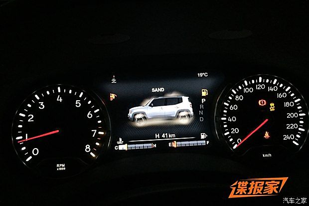国产Jeep自由侠内饰谍照