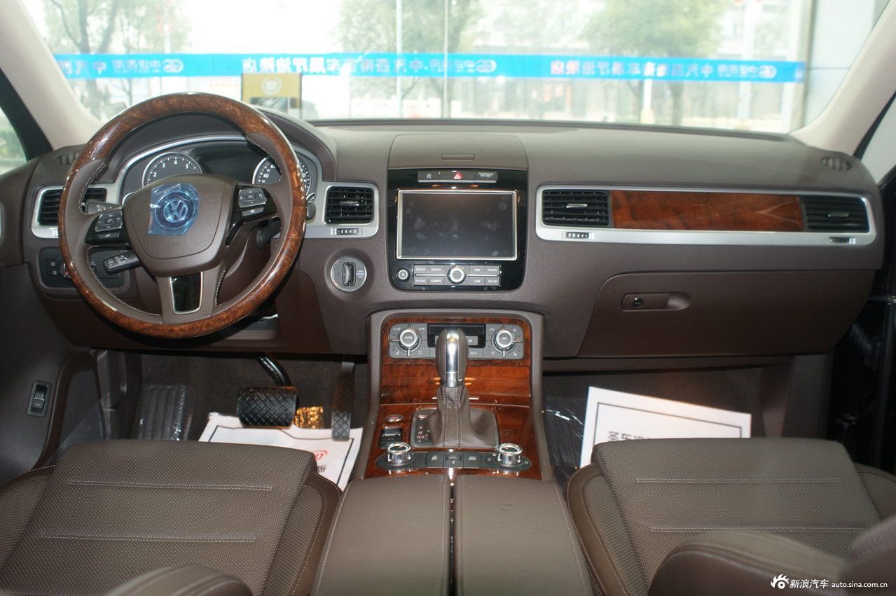 2011款大众途锐v6_途锐内饰图片23337316_汽车图库_新浪汽车_新浪网