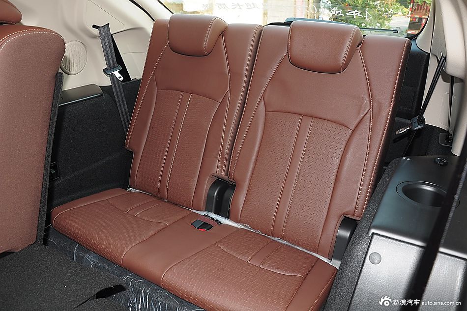 2015款比亚迪S7 2.0T自动尊贵版