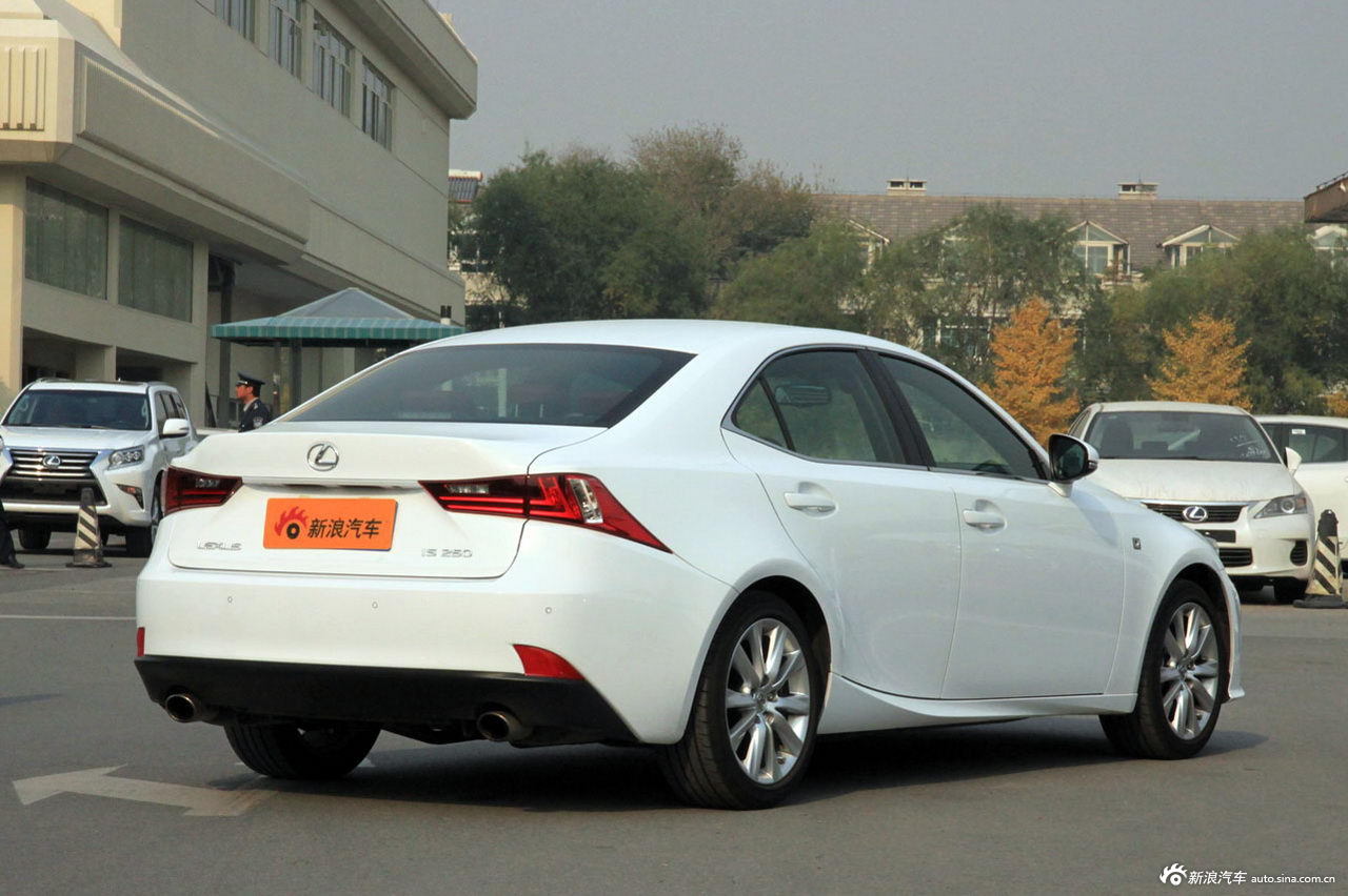 2013款雷克萨斯is250 f sport