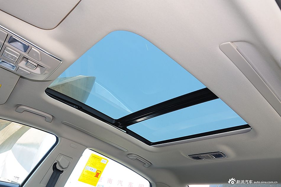 2015款吉利博瑞GC9 1.8T自动舒适型