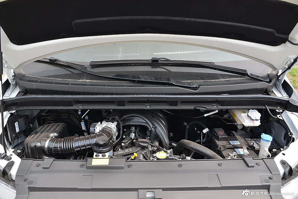 2016款江淮M3 1.6L 手动豪华型