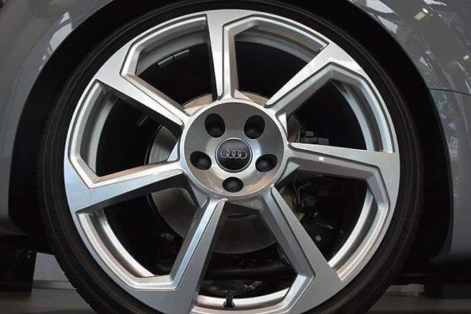 奥迪TTRS敞篷版发布