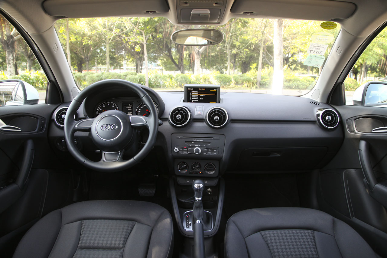 2014款奥迪a1 1.4t自动30tfsi sportback时尚型