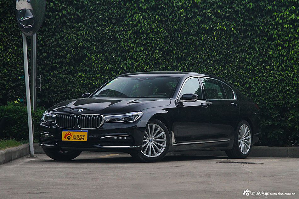 2016款宝马7系740Li 3.0T自动豪华型