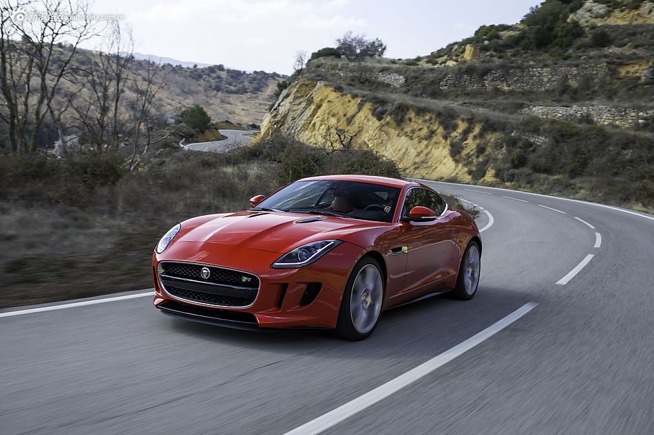 2015款捷豹F-TYPE R 5.0L COUPE 拉丁红