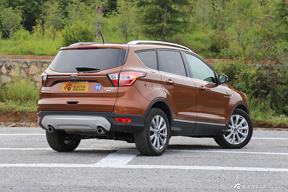 2017款翼虎2.0L EcoBoost 245四驱尊翼型