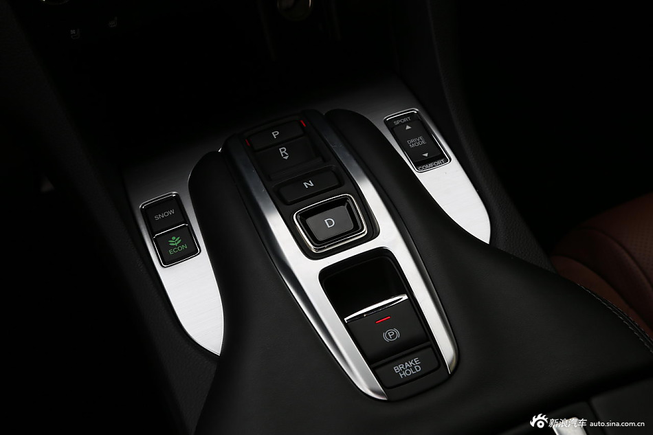 2016款冠道2.0T自动基本型